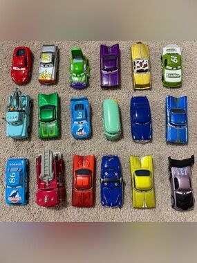 Lightning McQueen Die Cast Metal Car Lot 18 Vehicles